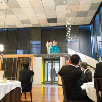 階段からの入場
