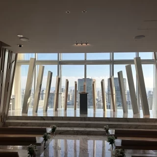 大阪を一望できるチャペル
