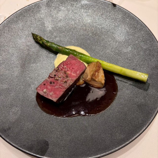 お肉料理です。
