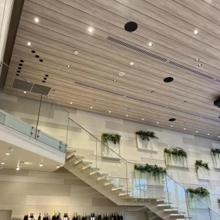 1階の披露宴会場、Vert。