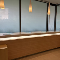 広々としたロビーで受付ができます