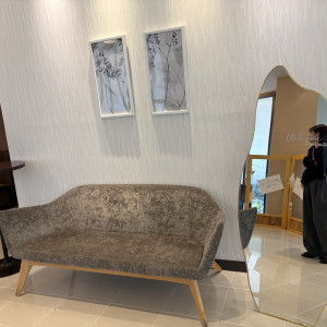 広々としたロビーで受付ができます|689134さんのアルカンシエル luxe mariage 名古屋（アルカンシエルグループ）の写真(2437858)
