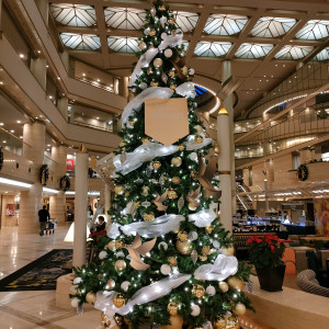 クリスマスの時期には大きなクリスマスツリーが飾られています|689136さんのホテルニューオータニ大阪の写真(2496495)