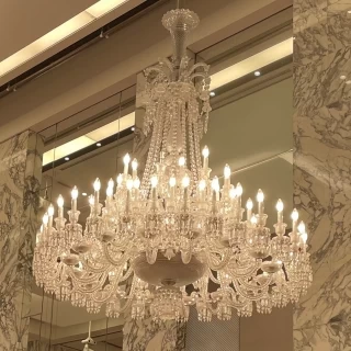 シャンデリア