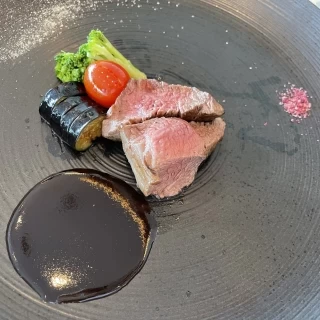 メイン：肉料理