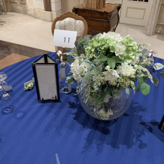 ゲストテーブルの装花は、ボウル型にもできます