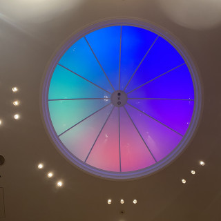 チャペル天井電球。色を変えれます