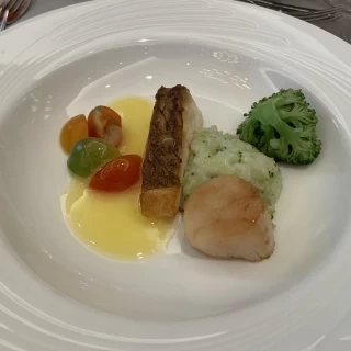 メインの魚料理