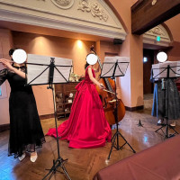 新婦と、新婦友人で楽器演奏。ディズニー曲を2曲演奏しました