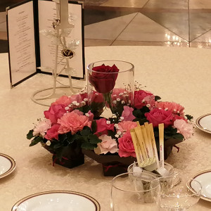ゲストテーブルの中央の装飾|690141さんのロイヤルチェスター太田(ROYAL CHESTER OTA)の写真(2035681)