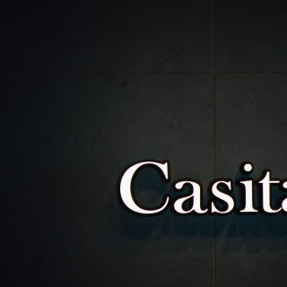 入口にあるCasitaの看板。おしゃれ！