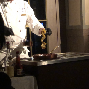 ライブキッチン
レモンにブランデーをかけています|690449さんのホテルモントレ銀座の写真(2308331)