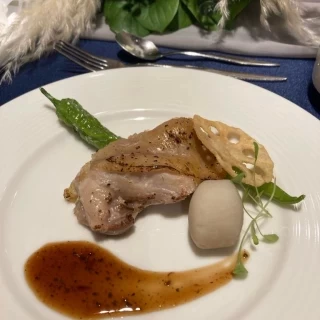 前菜になりますが、ガッツリ肉料理でした