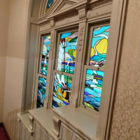 貴賓館の階段のステンドグラス