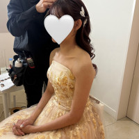 挙式会場の控え室。かなりコンパクトな作りですが、新郎別部屋。