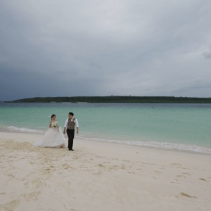 前浜ビーチ撮影。人が少なく、午前中の式がおすすめです。|690522さんの奏の教会の写真(2572647)