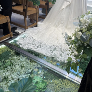 挙式会場の床がドレスとピッタリで素敵でした。|690522さんのラグナヴェール スカイテラスの写真(2581102)