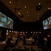 披露宴会場で行ったビデオ上映中