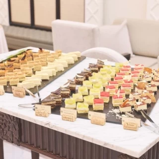 デザートビュッフェのケーキ