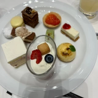 デザートビュッフェ