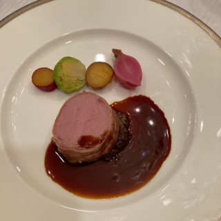 お肉料理、仔牛のフィレ肉、脂っこくなくて好評でした
