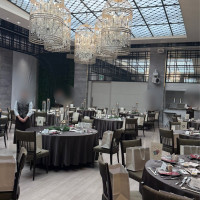 天井が高く綺麗な披露宴会場でした