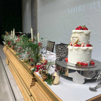 新郎新婦の席には最初からケーキも一緒に置かれていました