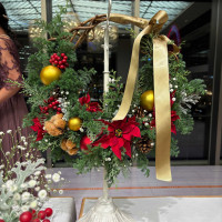 お色直し後のお花はクリスマスリース風で素敵でした