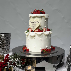 苺とブルーベリーがのったウェディングケーキでした|691553さんのノートルダム横浜みなとみらい/FIVESTAR WEDDINGの写真(2600762)