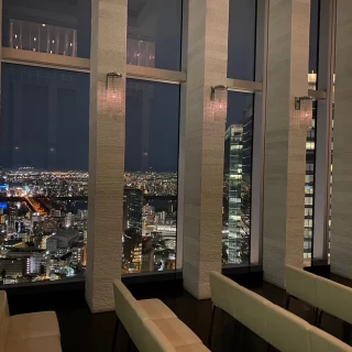 夜景の見えるチャペル