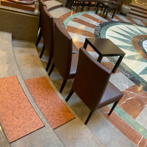 たくさんチェアーがありたくさんのゲストがご列席でも安心です|691625さんのロイヤルチェスター福岡の写真(2524761)