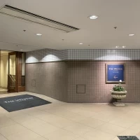 地下の入り口です
