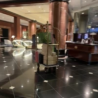 ロビーです