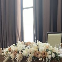 披露宴会場　新郎新婦席