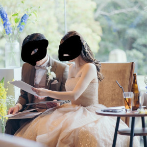 高砂はチェアスタイルにしました。お花少なくても可愛い|691894さんのジェームス邸の写真(2559329)