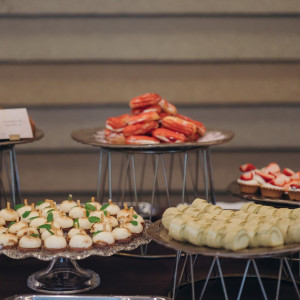 デザートビュッフェ別アングル|691894さんのジェームス邸の写真(2559328)