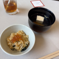 お吸い物とご飯