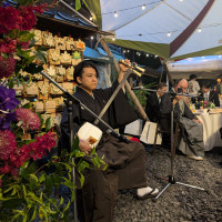 三味線の師匠を呼んで演奏
