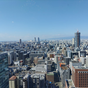 披露宴会場の窓から見える景色。大阪を一望できる。|692282さんのホテルモントレ グラスミア大阪の写真(2047970)