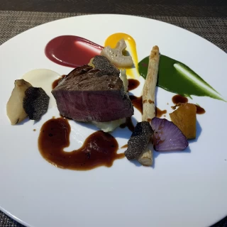 メインの牛肉