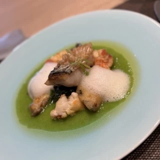 試食の魚料理