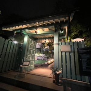 夜の外門|692610さんの神戸北野サッスーン邸の写真(2114657)