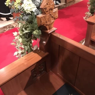 チャペル椅子のお花