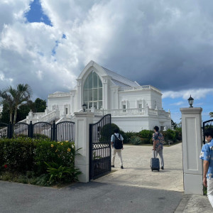 このチャペルに惹かれて、ここであげたいと思いました！|692725さんのモントレ・ルメール教会（ホテルモントレ沖縄スパ＆リゾート）チュチュリゾートウエディングの写真(2053975)