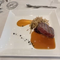 黒毛和牛フィレ肉と鮑のマリアージュ