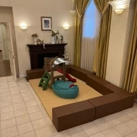 子ども用の遊び場もありました