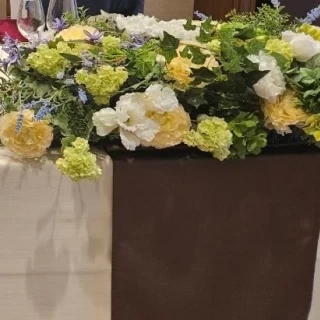 披露宴会場 花