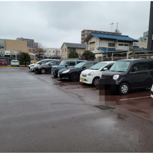 駐車場(20台ぐらいは停められる)|693106さんのヴィラ・デ・マリアージュさいたまの写真(2061638)