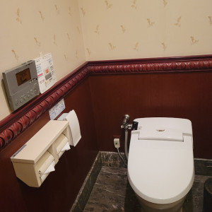 トイレ「男女兼用」ウォシュレット式|693106さんのアルカーサル迎賓館川越の写真(2056262)