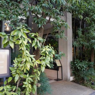 少人数向け披露宴会場「別邸keyaki」の緑あふれる外観。
